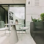 Hotel 705 Prime