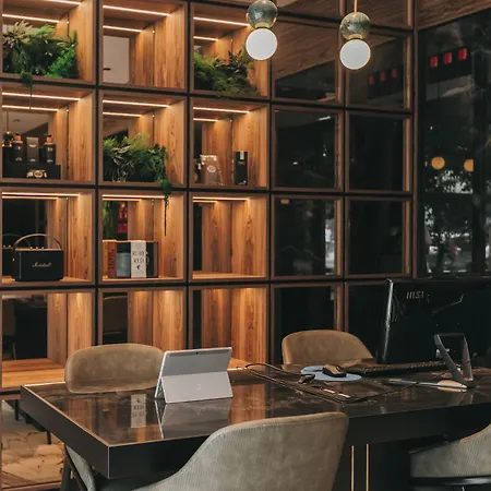 705 Prime Hotel